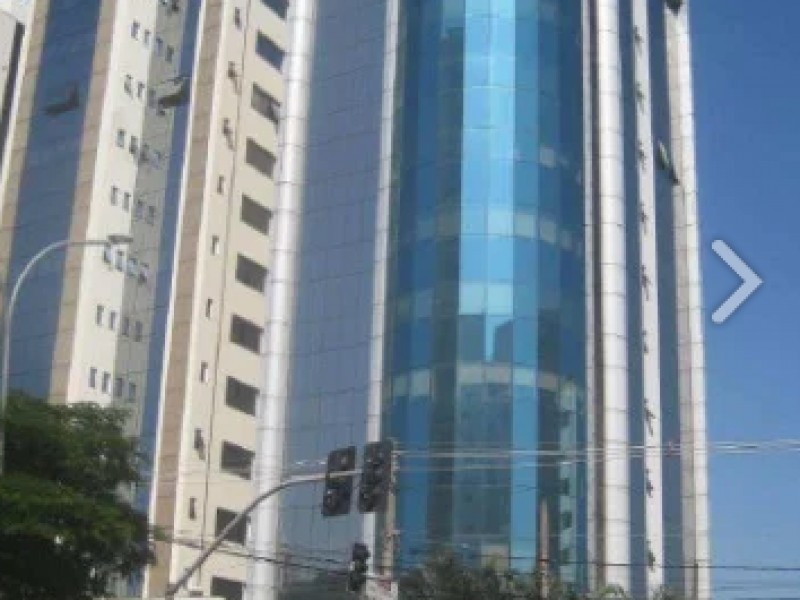 CONJUNTO COMERCIAL EM SANTO AMARO