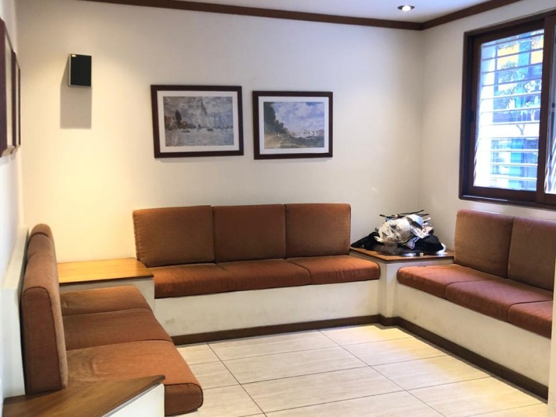 Predio comercial no Jardim Paulista com 3 salas amplas 01 banheiro