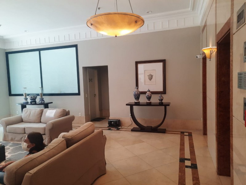 Conjunto comercial na Vila Nova Conceicao com 3 vagas de garagem 63 metros 2 banheiros